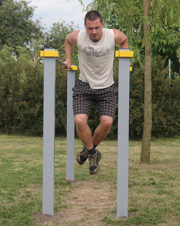 Exhibice silového cvičení Street Workout v Držovicích