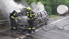 Požár auta v buchlovských kopcích - 9. května 2019