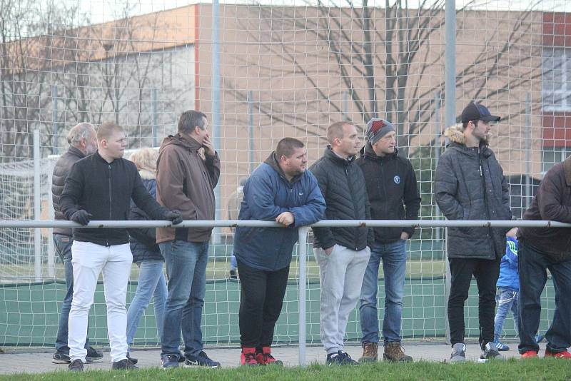 Fotbalisté 1. SK Prostějov (v modrém) v 15. kole MSFL porazili FC Viktorii Otrokovice 4:0