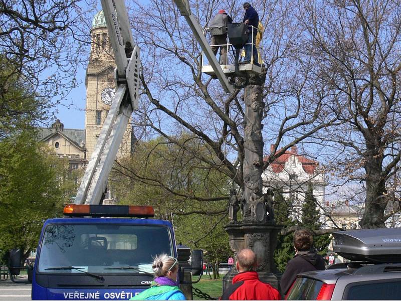 Filmaři se do natáčení dokumentu o Mariánském sloupu v Prostějově pustili v dubnu