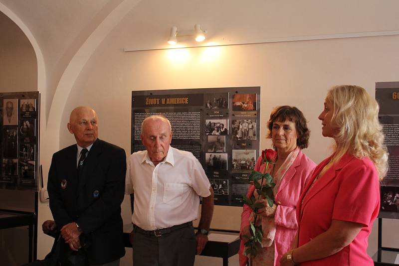 Putovní výstava Život generála Františka Moravce se pořádá u příležitosti 124. výročí jeho narození. Zahájení proběhlo v galerii Špalíček v Prostějově.