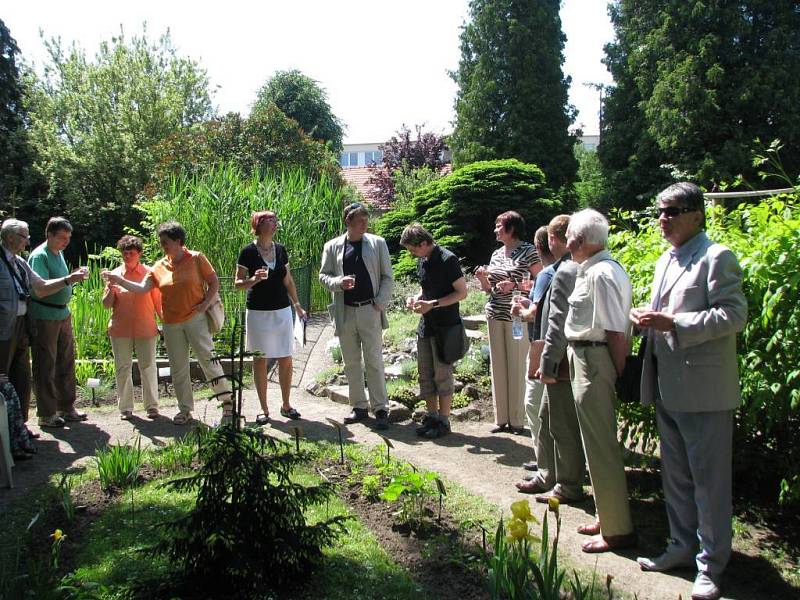 Slavnost v prostějovské botanické zahradě k jejich pětasedmdesátinám