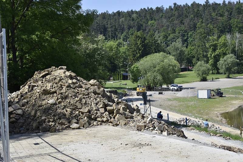 Stavební práce na přelivu výpusti plumlovské přehrady - 3. 6. 2021