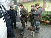Kontrole policistů neunikli v sobotu ráno myslivci v Pivíně a Nezamyslicích