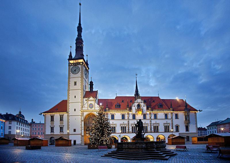 Vánoční strom a výzdoba v Olomouci