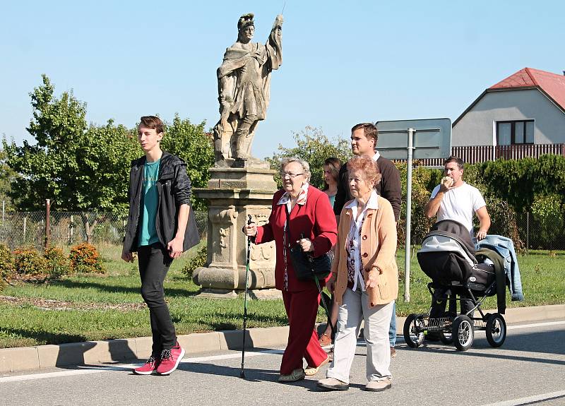 VYDAŘENÉ OSLAVY. Uctění památky našich předků, proběhlo ve Vrchoslavicích noblesně.