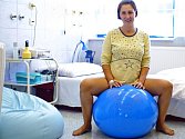 Předporodní kurzy pořádají v nemocnici Prostějov pro všechny maminky, které se chtějí nejen o porodu dozvědět něco více.