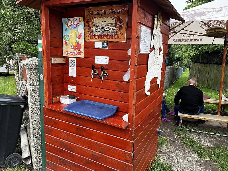 Pivní budka v obci Malé Hradisko, 6. srpna 2022