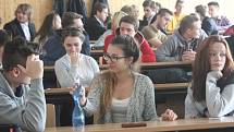 Literární soutěž pro studenty středních škol pořádaná knihovnou v prostorách školní budovy na Husově náměstí v Prostějově