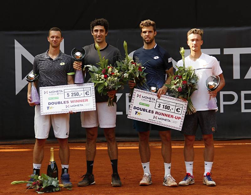 Finále čtyřhry Czech Open (zleva) Filip Polášek, Philipp Oswald, Jiří Veselý a Jiří Lehečka