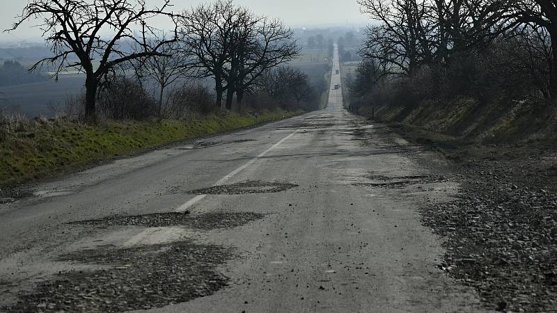 Tankodrom první kategorie. Silnice mezi Prostějovem a Ohrozimí. 9.3. 2021