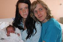 Petr Glacner s maminkou Markétou a tatínkem Davidem, narozen 28. června, 50 cm, 3450 g