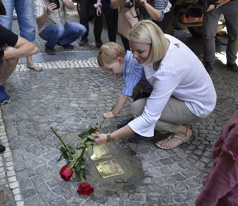 V Prostějově bylo uloženo dalších 13 Kamenů zmizelých. 25.6. 2020