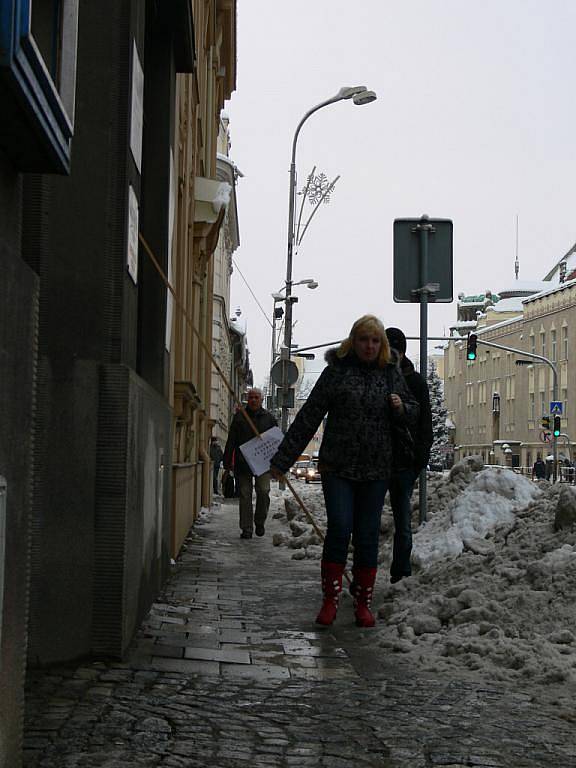 Sníh z ulic a chodníků na Prostějovsku mizí jen pozvolna