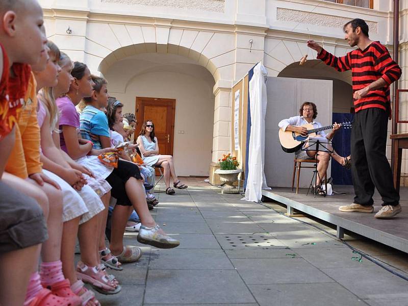 Z prvního ročníku divadelního festivalu v Konici