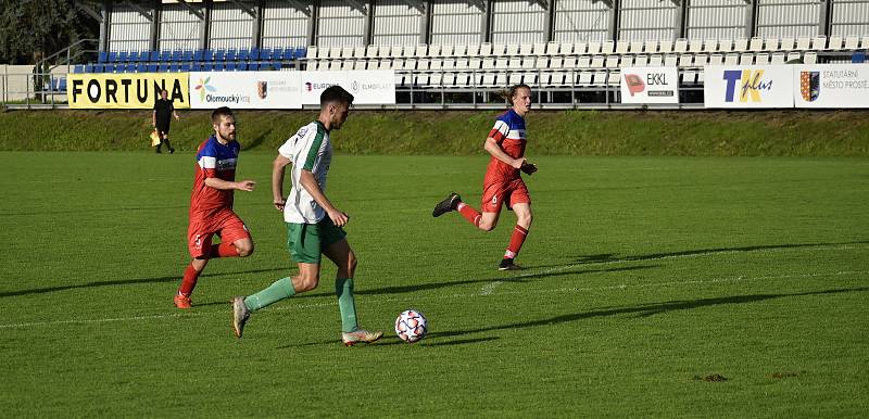 Prostějovská Haná (v bílém) zdolala v domácím prostředí Slovan Černovír 4:1. 28.8. 2021