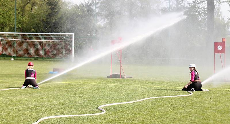 Dobrovolní hasiči z Vrchoslavic uspořádali závody v požárním útoku pro všechny kategorie. 11.5. 2019