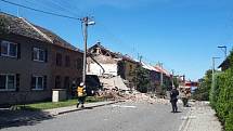 Obrovská exploze rozmetala neobydlený dům v Olšanech u Prostějova prakticky od základů. 18.7. 2022