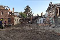 Hasiči odstraňují následky exploze domu v Olšanech u Prostějova, 20.7.2022