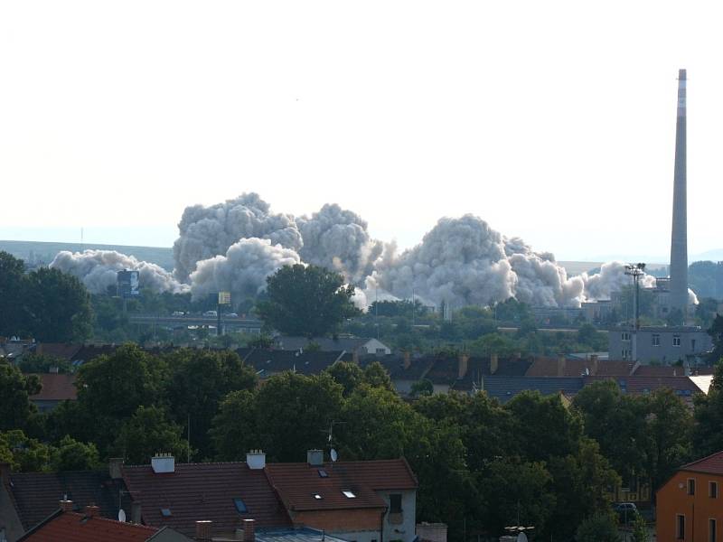 Odstřel OP Prostějov z věžáku v Dolní ulici