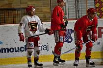Prvoligoví hokejisté LHK Jestřábi Prostějov zahájili v pondělí 24. července přípravu na ledě.