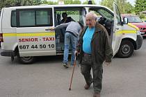 Senior taxi v Prostějově