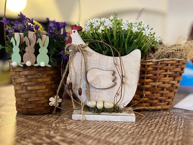 Ve Špalíčku se vyráběly velikonoční vajíčka i pomlázky. Foto: Jan Bílek