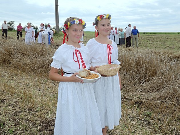 Sobotní dožatá v Pivíně pod taktovkou divadelního souboru Větřák. 17.8. 2019