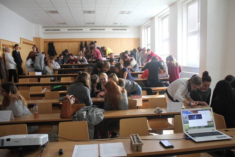 Literární soutěž pro studenty středních škol pořádaná knihovnou v prostorách školní budovy na Husově náměstí v Prostějově