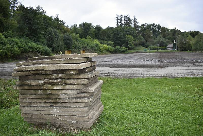 Rekonstrukce fotbalového hřiště v Tištíně