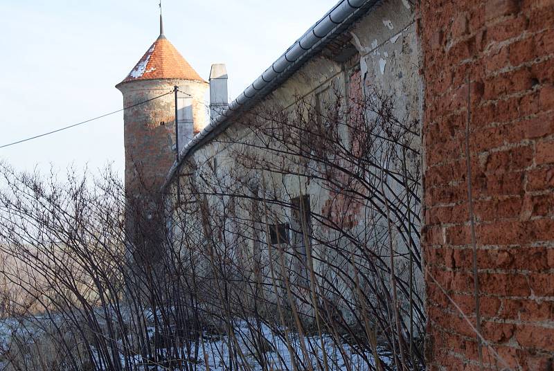 Neutěšený stav zámku ve Ptení - 9. února 2019