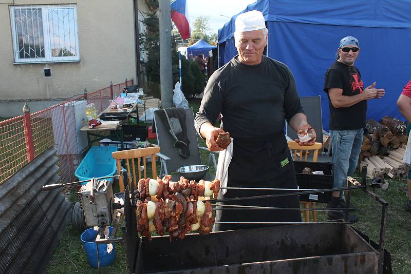 Sobotní vepřobraní v Ochozi přilákalo stovky lidí. 27.9. 2019