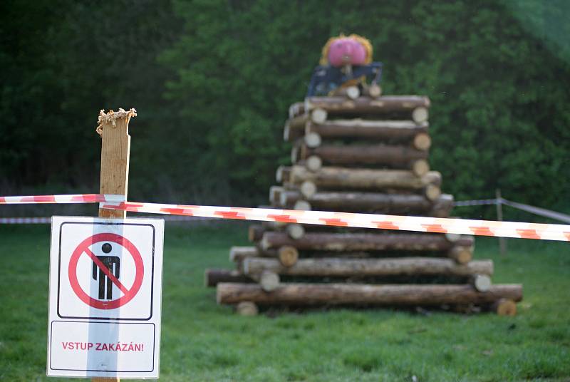 Čarodějnice v plumlovském kempu Žralok - 30. dubna 2019