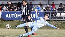 Fotbalisté Prostějova (ve světlém) prohráli s Českými Budějovicemi 0:1.