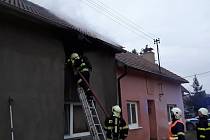 Požár v Doloplazech v pátek 4. února 2022.