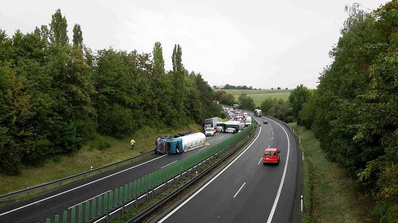 Hromadná nehoda na D49 u Žešova - 10. 7. 2018