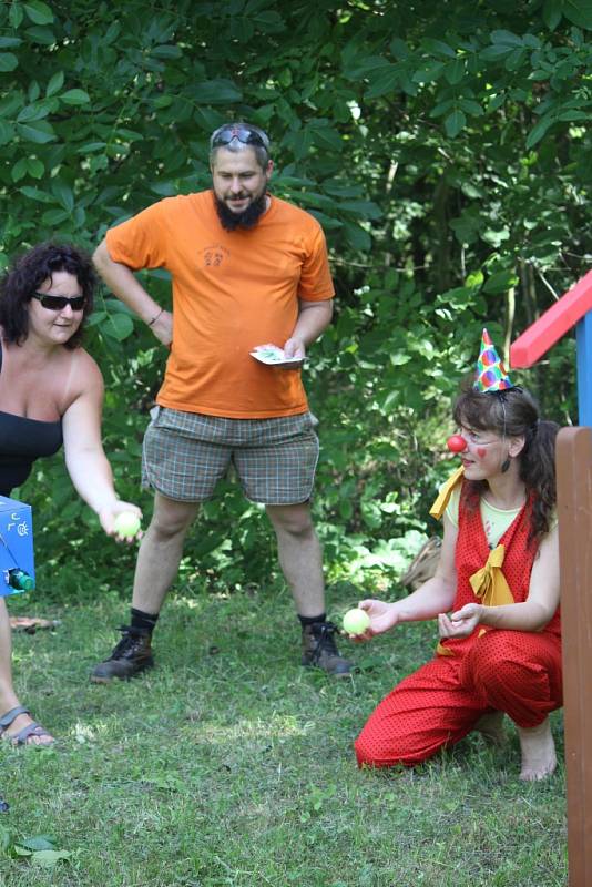 Pohádková stezka v Seloutkách bavila děti i dospělé, kteří je doprovázeli, a mnoho disciplín si s dětmi vyzkoušeli také.