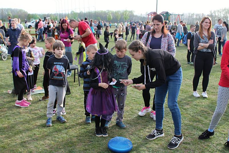 Pálení čarodějnic v Kostelci na Hané