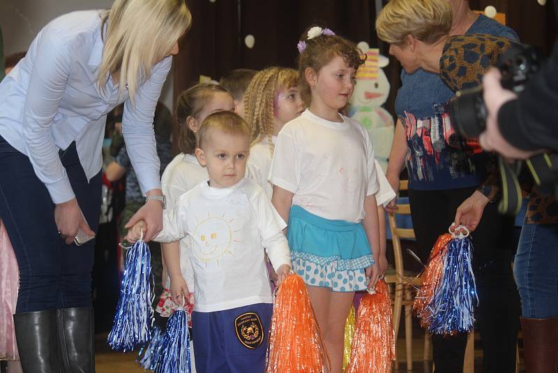 V Suchdole proběhl čtrnáctý ročník karnevalu pro děti