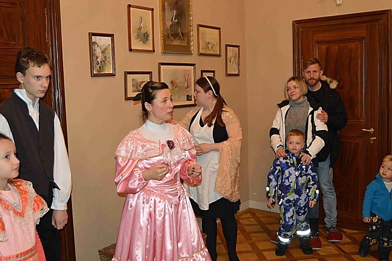 Vánočně laděné kostýmované prohlídky na zámku v Čechách pod Kosířem. 14. 12. 2019