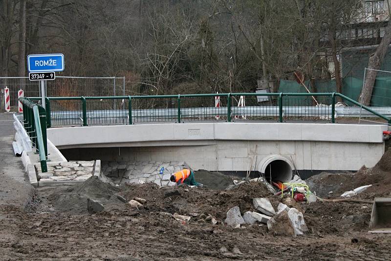 Výstavba dvou nových mostů v Ptenském Dvorku na Prostějovsku