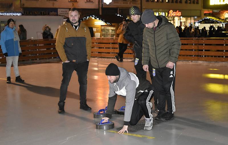 Hanácké curling na prostějovském mobilním kluzišti, 3.12. 2021