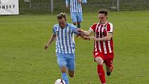 Fotbalisté Prostějova (v modro-bílém) porazili Vítkovice 4:1.