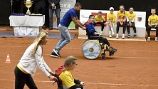 Lucie Šafářová a Milan Baroš na charitativní sportovní akci Pomozte dětem v prostějovském tenisovém centru, 17.května 2021