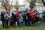 Sázení lípy k uctění 100. výročí vzniku československého státu ve Smetanových sadech v Prostějově