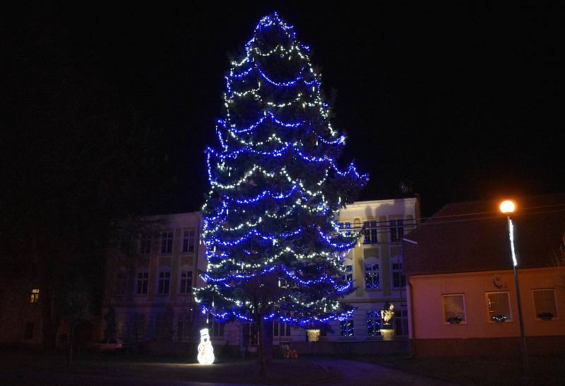 Vánoční strom 2020 v Kralicích na Hané