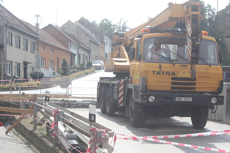 Oprava mostu na hlavním tahu v Brodku u Prostějova