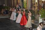 Pro milovníky módy se pak uskutečnila módní přehlídka svatebních a společenských šatů svatebního salónu L´amour Olomouc.