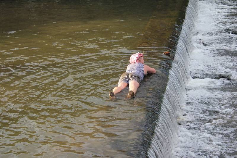 Vánoční koupel 2014 na plumlovské přehradě