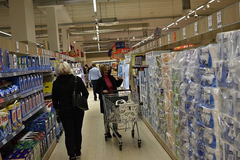 V pořadí třetí prodejnu v Prostějově otevřel obchodní řetězec Lidl v pondělí 15. listopadu 2021 v Konečné ulici